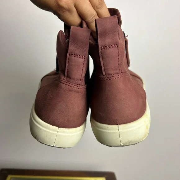 Ecco Men Unisex Sz 9.5 Ankle Burgundy Leather Sneakers Women Sz 11.5 comfortable